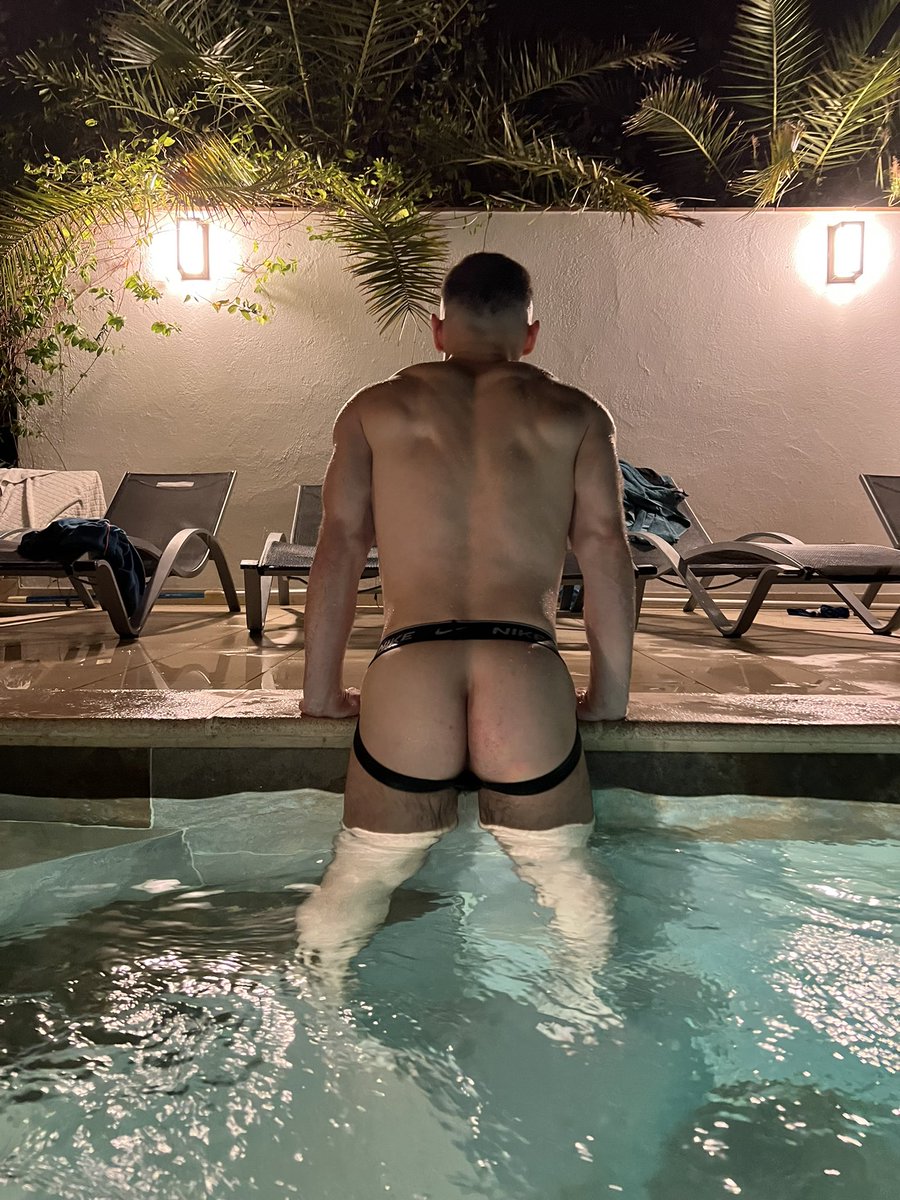 Andrew Bennett tweet media