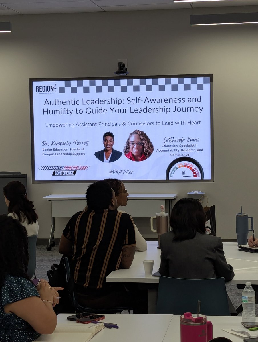 kfloyd71's tweet image. Thank you @kdparrot  &amp;amp; @LashondaEv38846 for the leadership training on principal counselor relationships! It was amazing! #R4APCon
