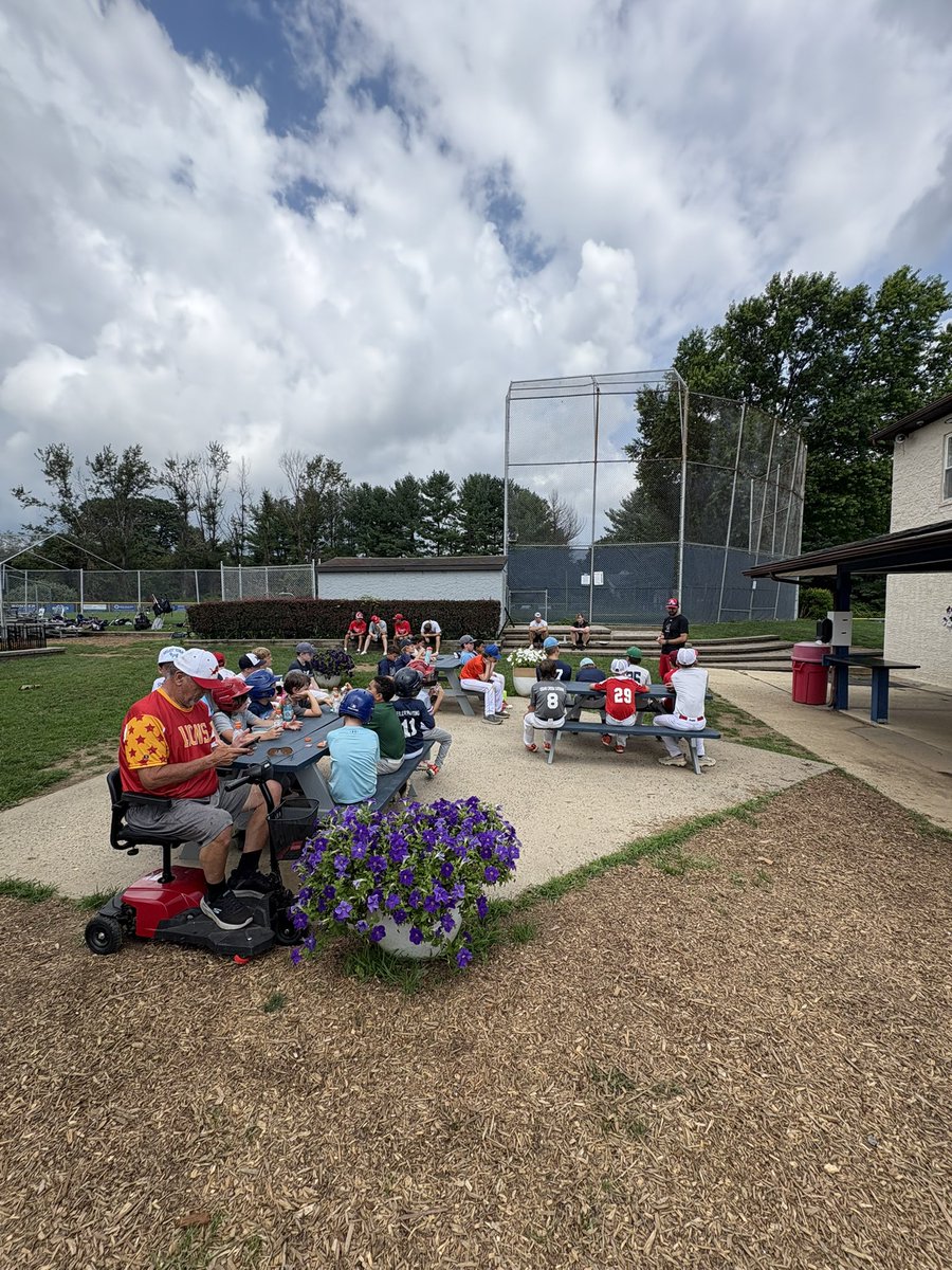 PcrestBaseball's tweet image. Great 1st day of camp at media little league. Thanks to 8th grade coach stetler for coming out to speak with the campers about middle school academics and baseball! #family #lionscamp #rtmsd #highschoolbaseball