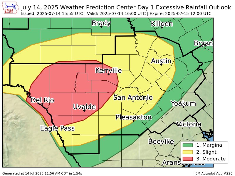 Hunt_Wx's tweet image. Here is the updated Flood Outlook for Monday from the Weather Prediction Center. Moderate - level 3 of 4 - risk from Kerrville down to Del Rio & Eagle Pass.