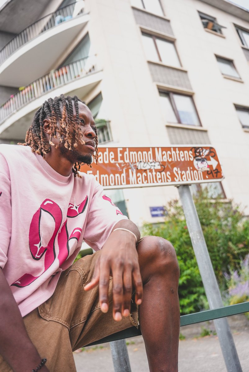 Welcome Usman Simbakoli!

<a href="/rwdm_brussels/">RWDM Brussels</a>  🖤🤍❤️