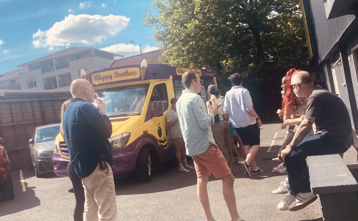 booksandwine76's tweet image. When management hire an ice cream van for an hour. Free ice creams at Stage Door! 🍦