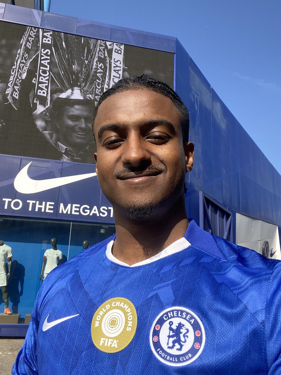 Get the badge in.

All Hail King Chelsea