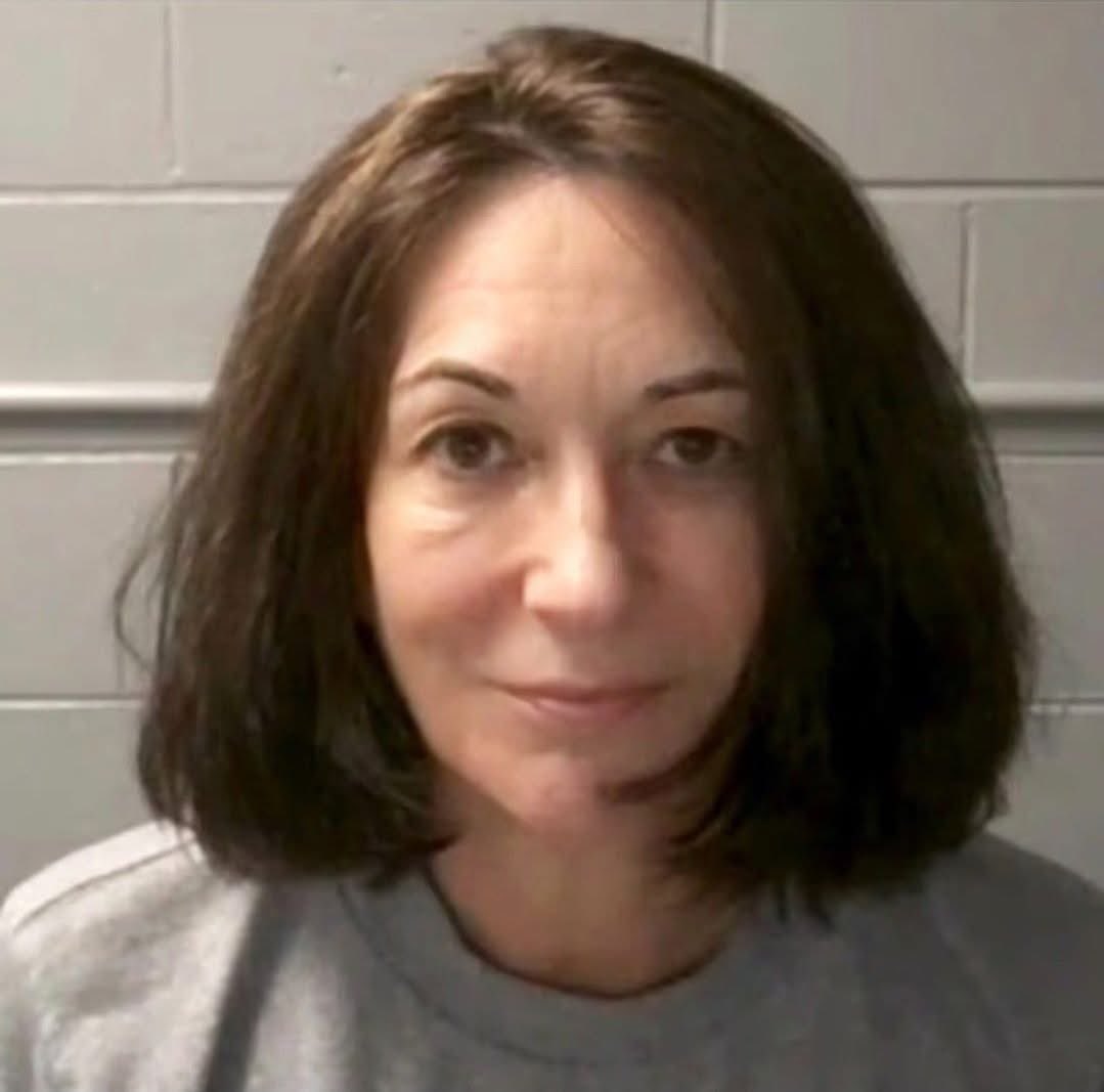 🚨 GHISLAINE MAXWELL BREAKS HER SILENCE 🚨
 Says Epstein Client List Will EXPOSE Top Democrats

Washington, D.C. — July 14, 2025
From behind bars, Ghislaine Maxwell has just dropped a political bombshell:

She’s ready to testify before Congress — under oath — and reveal the full