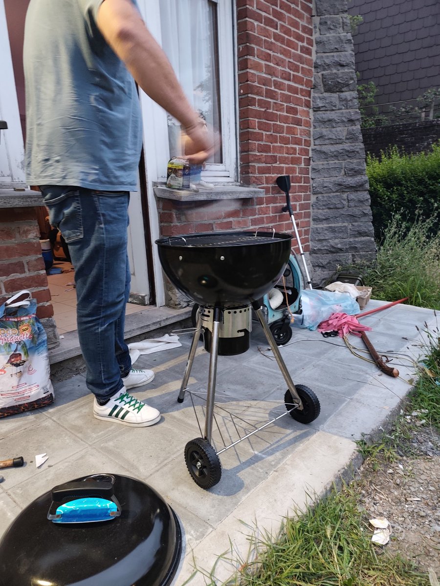 Un bon petit barbecue entre amis