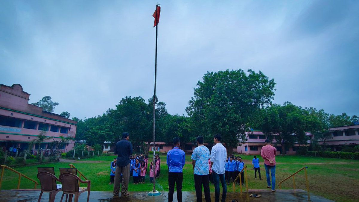 Bishnup30218330's tweet photo. ABVP's 77th Foundation Day & National Students' Day, ABVP Athamallik Nagar organized a student gathering at Athamallik College with 170 students. The event began with flag hoisting
#abvpfoundationday #ABVP #abvpangul @ABVPVoice https://t.co/7tkW1T6xo8