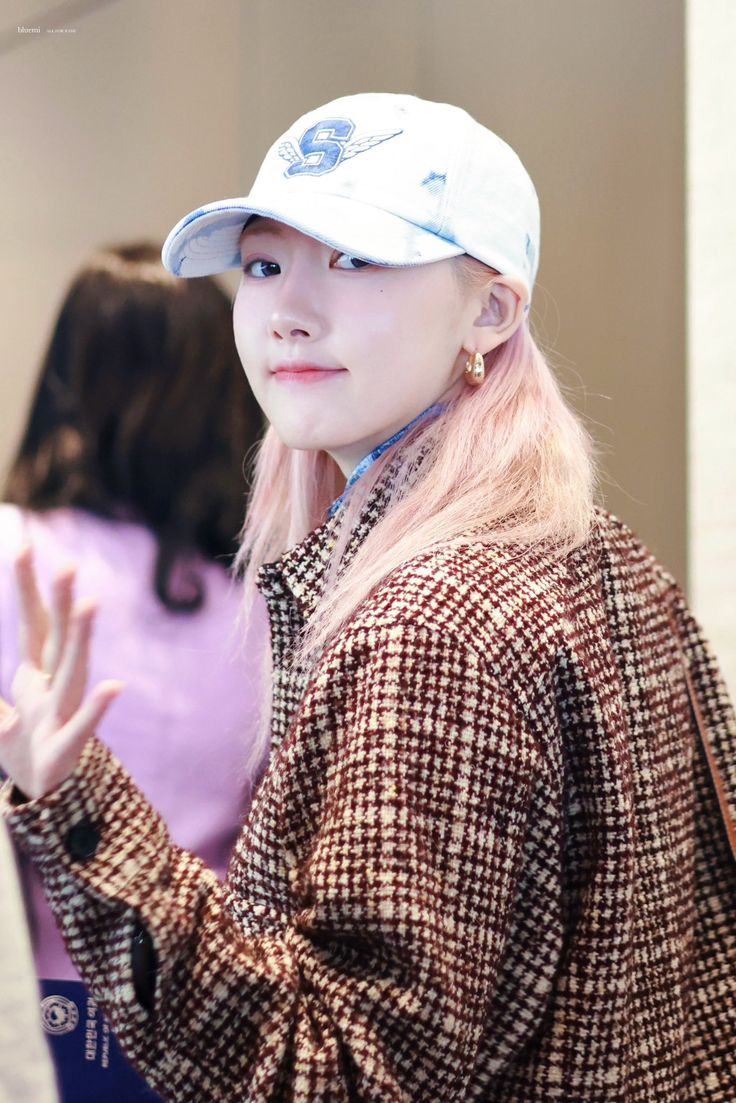 ramishin01's tweet photo. Day 66 of your hiatus:
🥺🐬🦭🩵 https://t.co/aj54XqmmYC