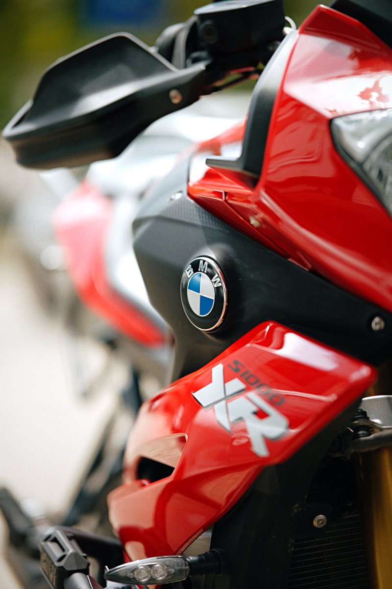 JoaofplMoreno's tweet photo. @BMWMotorrad S 1000 XR shot with the @FujifilmX_US X-T5 and the amazing @ViltroxOfficial 75mm f/1.2, this combo is 🔥!

Tap to load in 4K 😁 https://t.co/0W1QY2eRCW