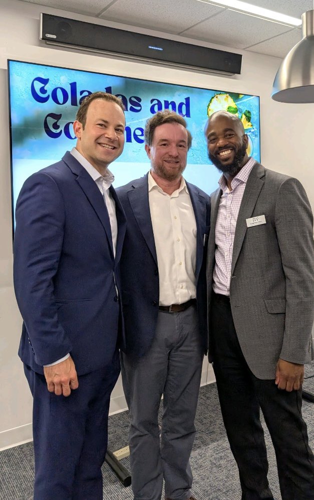 Andrew_Friedson's tweet image. Appreciated the opportunity to attend last week’s Coladas and Commerce event, hosted by @HCCMontgomery and @InterfaithWorks. Grateful for the thoughtful conversations, new connections, and the shared focus on empowering small businesses across Montgomery County.