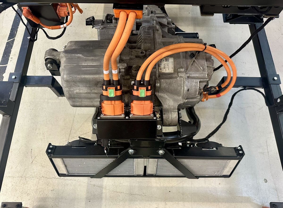 elecclassiccars's tweet image. Another bolt-in electric conversion kit for a classic car, tested on our test rig and ready to ship. This kit is destined for the US but which classic car is it for? ⚡️😎👌 #electriccarconversion #electricclassiccars