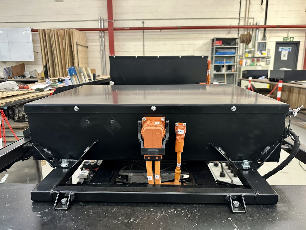 elecclassiccars's tweet image. Another bolt-in electric conversion kit for a classic car, tested on our test rig and ready to ship. This kit is destined for the US but which classic car is it for? ⚡️😎👌 #electriccarconversion #electricclassiccars
