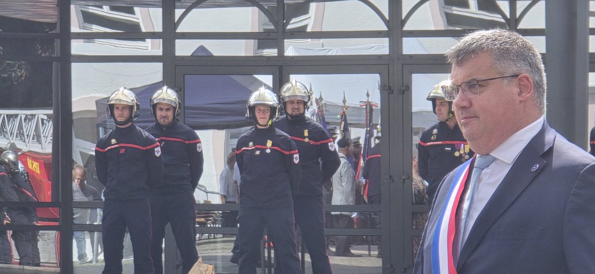 EmericSalmon's tweet image. J&apos;étais à Lure ce matin pour célébrer le #14juillet2025 et la fête nationale.

Une belle cérémonie pour nous rappeler qu&apos;il est important d&apos;être unis et que trois couleurs nous rassemblent : le bleu, le blanc et le rouge.

Bravo aux agents municipaux pour l&apos;organisation.

Merci à…