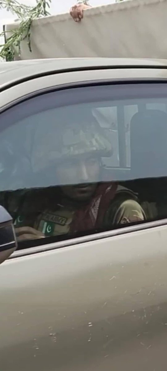 We have always said that there is a deep connection between Taliban terrorists and the Pakistani military, and this claim has always been proven true.
The picture below, taken in the Mir Ali area of North Waziristan, shows a Taliban and a military officer sharing information with