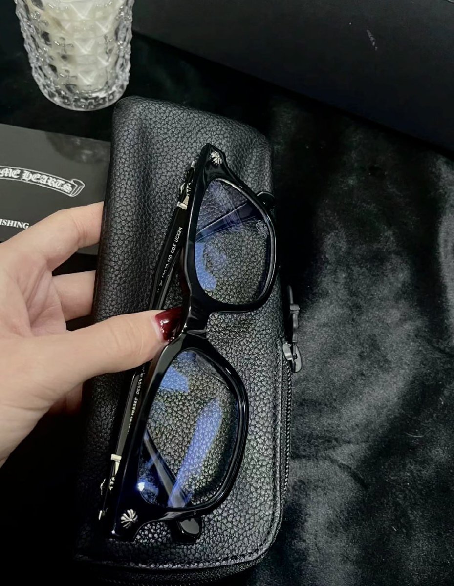 New #ChromeHearts glasses in the house! Took a while to get them, but totally worth it for the face-slimming effect. 😂 Plus, who knew the lenses could be pricier than the frames?! (~4964 USD + tax!) the wait was worth it. Obsessed with this #Eyewear! ✨ #LuxuryEyewear