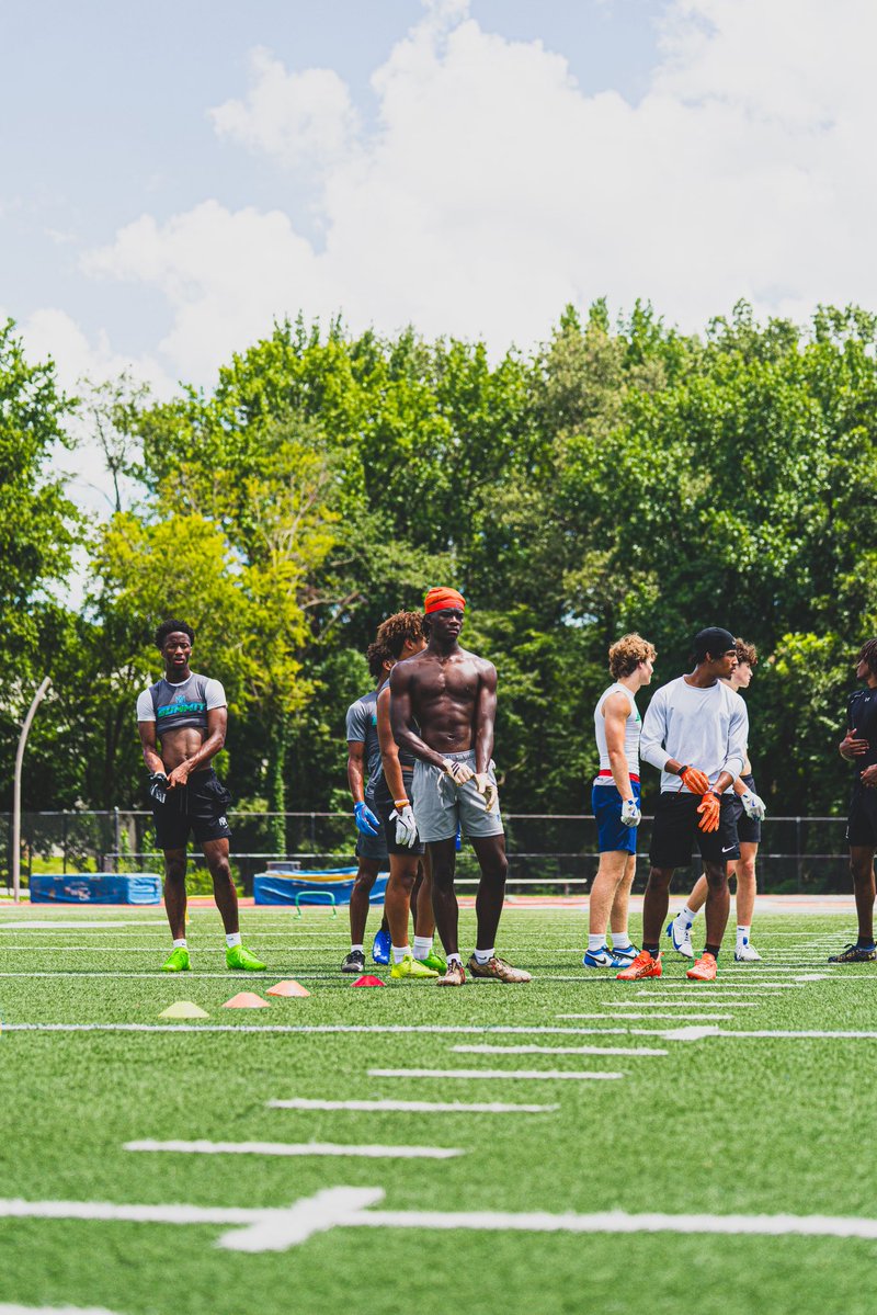 Certified_LB1's tweet image. Continuing to walk in God’s footsteps! Just Work over here💯 #BlessedAndGrateful #AG2G