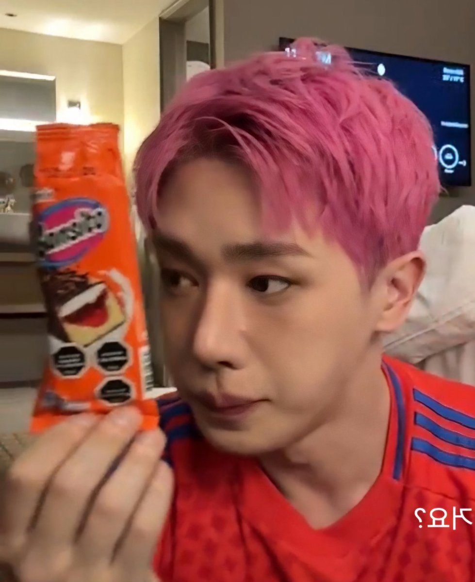 WHLOOKS's tweet image. wonhito con un gansito
#원호 #WONHO