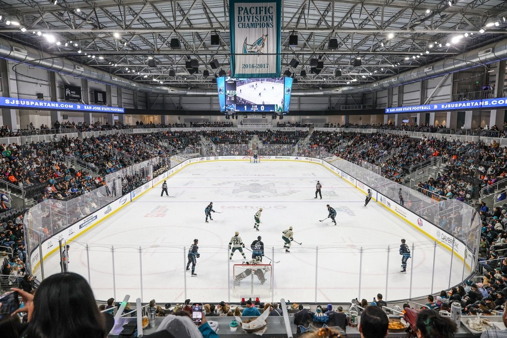 TheAHL's tweet image. Things we miss: You😔