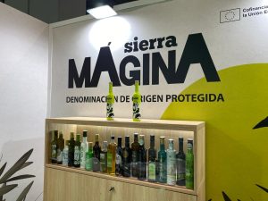 Retomamos los post divulgativos de años atrás con un tema clásico
¿El aceite de oliva virgen extra caduca? ¿Qué significa la fecha de consumo preferente? Os lo contamos en el siguiente enlace y encantados de leer vuestros comentarios 
sierramagina.org/es-cierto-que-…