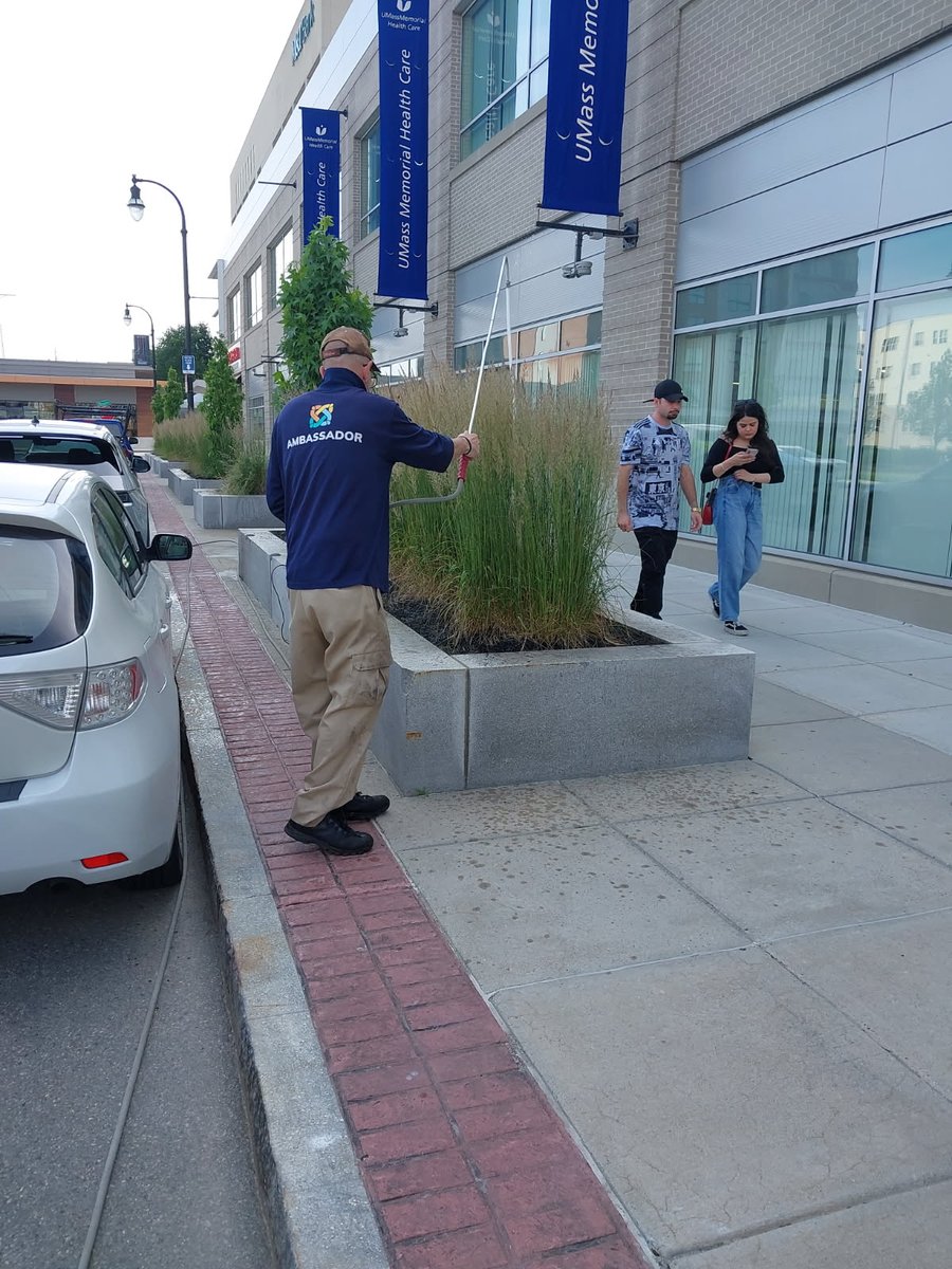 Streetplusinfo's tweet photo. Downtown Worcester BID Ambassadors Juan &amp; Brian keep hanging baskets &amp; planters hydrated, healthy, &amp; looking beautiful. Regular watering supports plant longevity &amp; makes public spaces more attractive for all who work, live &amp; visit Downtown Worcester. Don't they look lovely? https://t.co/bJa5wcjUFc
