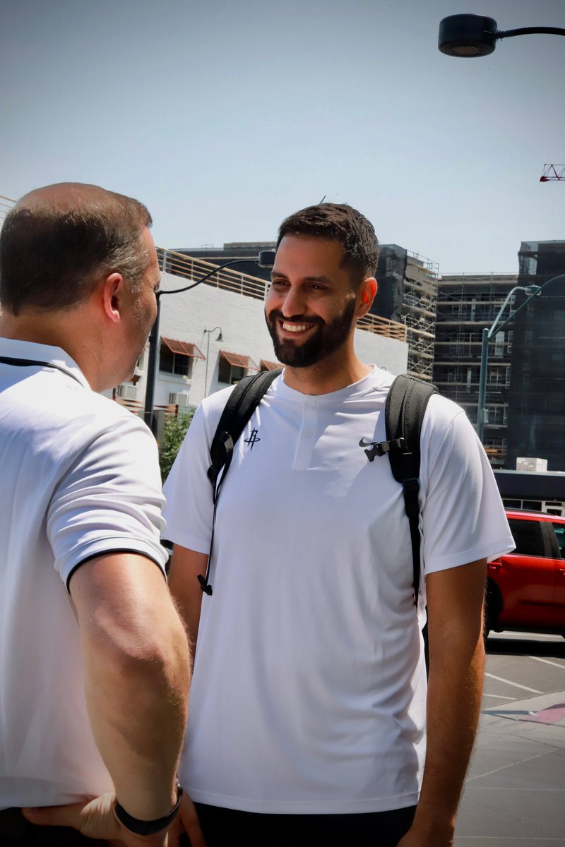 JewishCoaches's tweet image. Incredible event this morning in Las Vegas for our 1st annual NBA Summer League social. Thanks to everyone who joined us & special thanks to our sponsor Ryan Silver & hosts from UNLV. 🤝🎰✡️
#JCA | #JewishCoaches | #NBASummerLeague