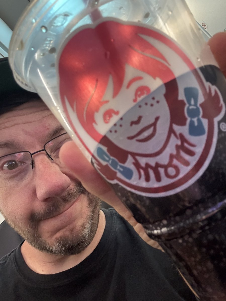 joeltelling's tweet image. Off on another adventure! Thanks @Wendys for the hydration 🤩