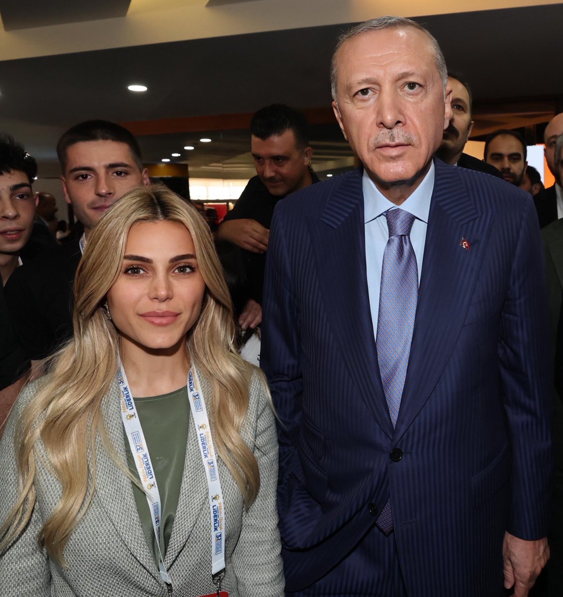 Büşra Ergenç (@bsrergenc) on Twitter photo 📍Kızılcahamam
Partimizin 32. İstişare ve Değerlendirme Toplantısında Liderim Cumhurbaşkanım Sn <a href="/RTErdogan/">Recep Tayyip Erdoğan</a> ile 🇹🇷❤️
#AKParti #TürkiyeYüzyılı #RecepTayyipErdoğan 📍Kızılcahamam
Partimizin 32. İstişare ve Değerlendirme Toplantısında Liderim Cumhurbaşkanım Sn <a href="/RTErdogan/">Recep Tayyip Erdoğan</a> ile 🇹🇷❤️
#AKParti #TürkiyeYüzyılı #RecepTayyipErdoğan