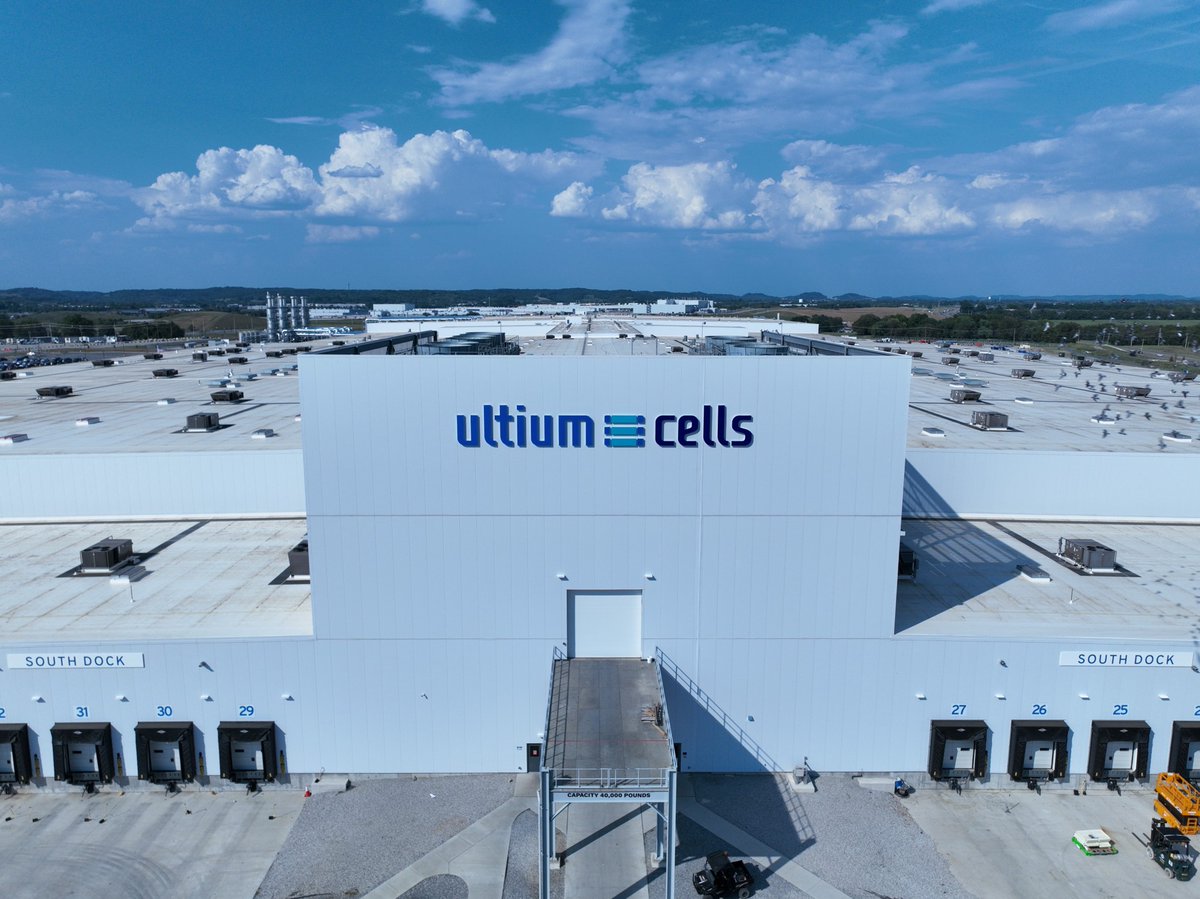 TNECD's tweet image. .@UltiumCells is charging up in Tennessee!
New upgrades + investment = bigger, better Spring Hill operations. The continued commitment builds on our state's strong ties with @GM & @LG_ensol. – @commishtnecd
ultiumcell.com/newsroom/News/…