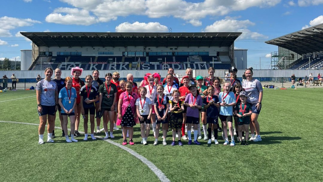 On Friday we wrapped up our first ever all-girls summer camp at Falkirk Stadium... and it sold out!

The sun was shining, the goals were flying in, and the girls were buzzing to meet Anna Murray &amp; Erin Sludden for a Q&amp;A on the final day.

What a week. 💙
