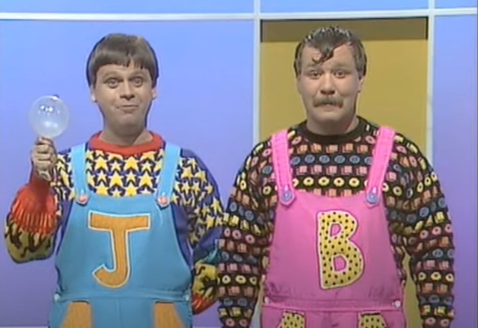 Would you like to know what a Business Improvement District actually does? If you work in a BID area and buy coffee &amp; lunch every day it is costing you approx £25 extra/yr

youtube.com/watch?v=RULe_L…

#businessimprovementdistrict #highstreet #misled #business #snakeoil #waste #uktax