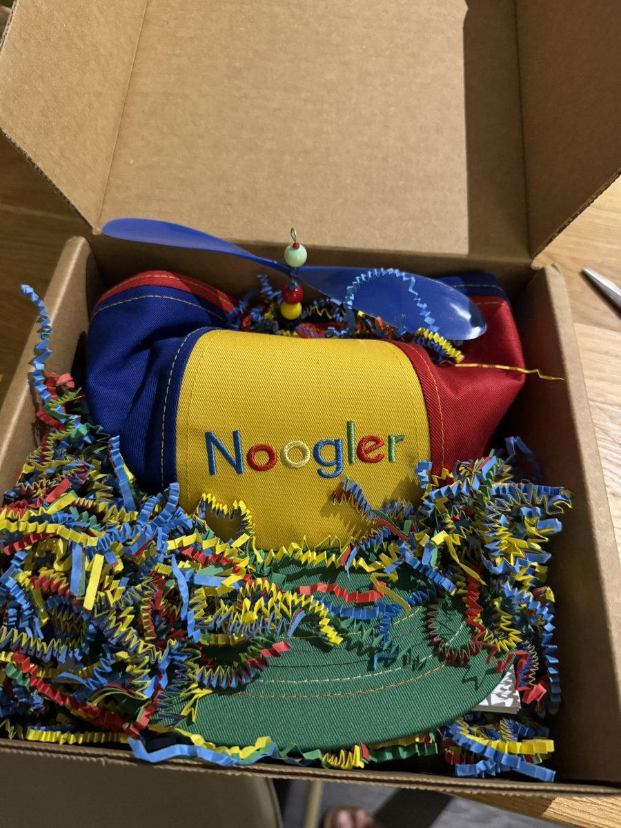SmithaKolan's tweet image. Got the iconic Noogler hat in the mail! Thank you @Google! ✨