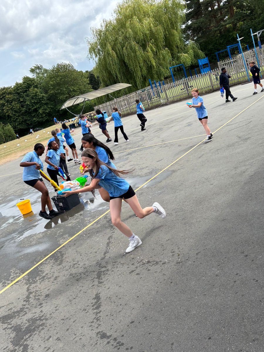 Year 6 End of Year Water Fight 💦
Year 6 celebrated with a brilliant end-of-year water fight! Everyone got very wet but had so much fun - lots of laughter, teamwork, and splashes all round!