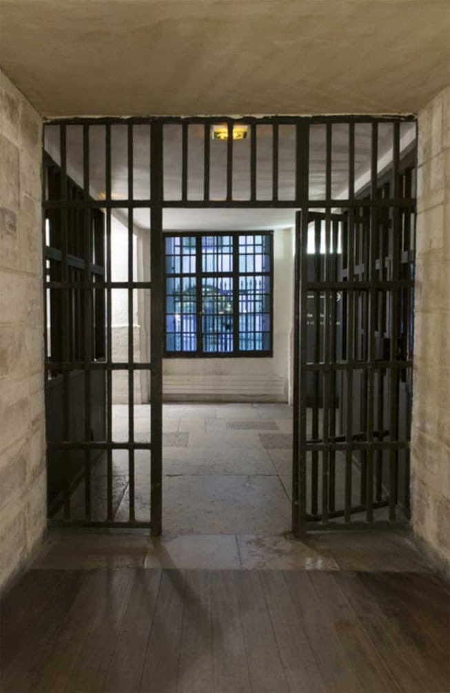 ActLegitimiste's tweet image. #14Juillet 1789: au nom de la « liberté » s'ouvre la période des prisons politiques et des assassinats de masse.
Derrière la « prise de la #Bastille », c'est la #Terreur qui arrive.