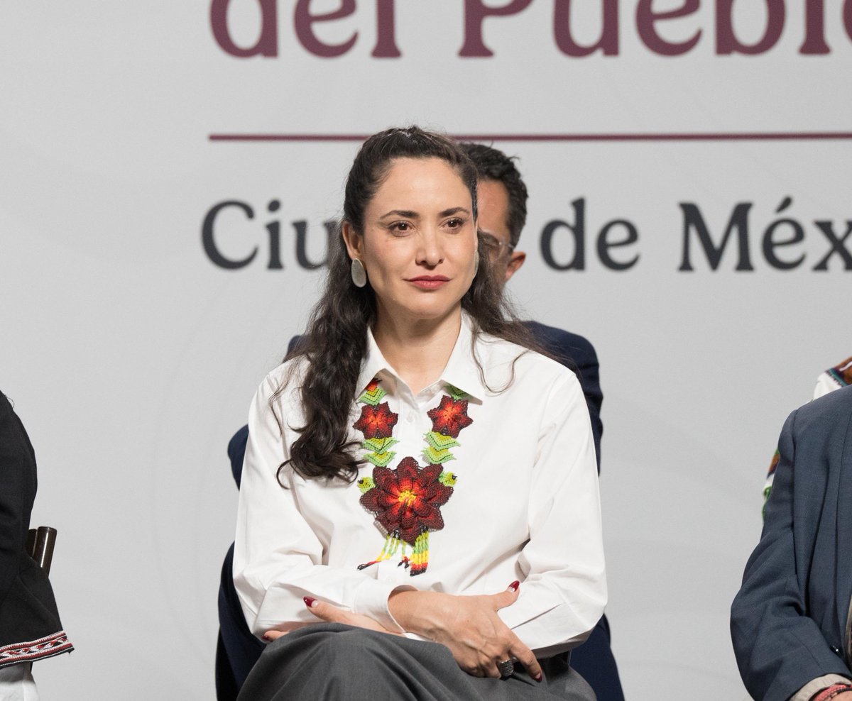 Claudia Curiel de Icaza (@ccurieldeicaza) on Twitter photo Estuvimos en la #MañaneraDelPueblo con la presidenta <a href="/Claudiashein/">Claudia Sheinbaum Pardo</a> para celebrar la declaratoria de la Ruta Wixárika por los Caminos Sagrados a Wirikuta como Patrimonio Mundial por la <a href="/UNESCO/">UNESCO 🏛️ #Education #Sciences #Culture 🇺🇳</a>. Esta ruta es un ciclo de transmisión cultural y espiritual que fortalece la identidad Estuvimos en la #MañaneraDelPueblo con la presidenta <a href="/Claudiashein/">Claudia Sheinbaum Pardo</a> para celebrar la declaratoria de la Ruta Wixárika por los Caminos Sagrados a Wirikuta como Patrimonio Mundial por la <a href="/UNESCO/">UNESCO 🏛️ #Education #Sciences #Culture 🇺🇳</a>. Esta ruta es un ciclo de transmisión cultural y espiritual que fortalece la identidad