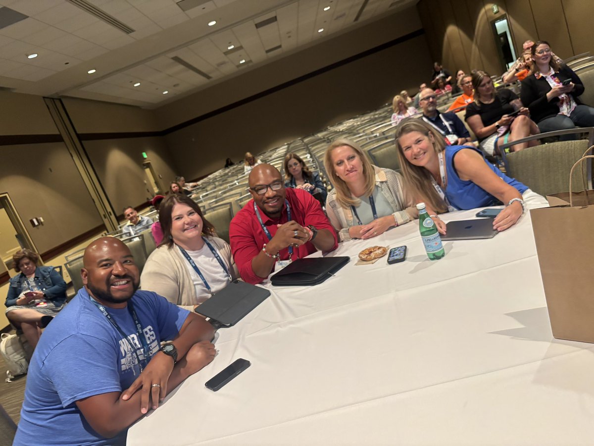 DrMatCoachEpps's tweet photo. At @NASSP United Conference with @MsSchneeGov Montana POY, @BBelkota NY POY, &amp;  @bwiseleadership OK POY attending a session from NASSP President Elect @EdneyEvelyn on Teacher Appreciation strategies and ideas and a surprised selfie of her, lol
#principalsUNITED https://t.co/Jos4WQjstQ