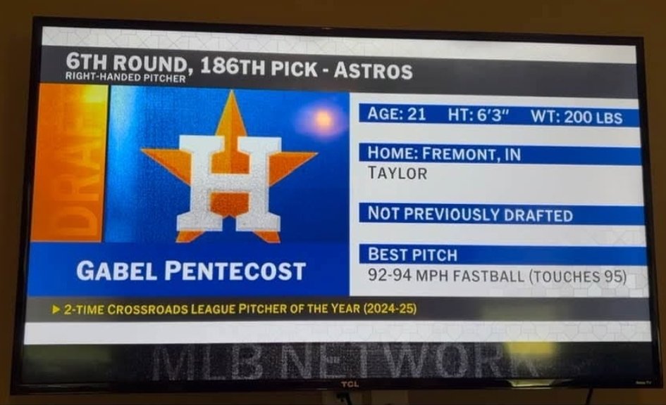 FremontIndiana's tweet image. The Eagle has landed in Houston!
#Fremont Eagle and @tayloru ace and Gabel Pentecost has been drafted in the 6th round of the @MLB Draft by the #Houston @astros. 
#mlbdraft 🦅➡️🚀