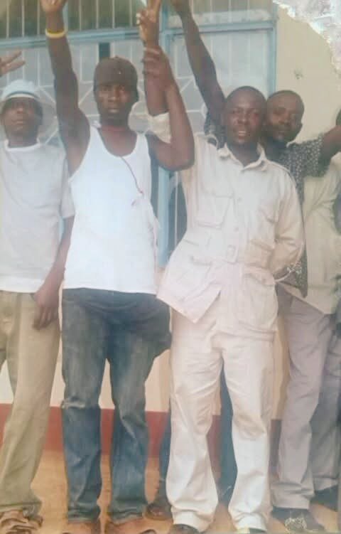 Heri ya siku ya kuzaliwa <a href="/HecheJohn/">John Heche</a> ... 

Hii picha imepigwa August 2008. Hii ilikuwa ni katika uchaguzi mdogo wa jimbo la Tarime, baada ya kufariki Chacha Zakayo Wangwe. Ni miaka 17 sasa imepita. 

Hapa ni siku tumerudisha fomu yako ya kugombea udiwani kupitia CHADEMA - kata ya