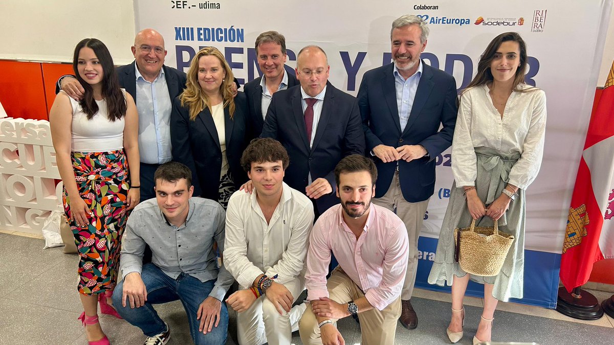 El alcalde, <a href="/JesusJCarnero/">Jesus Julio Carnero</a>, participa en la XIII edición del curso ‘Prensa y Poder: La España Europea y Rural ante las próximas décadas’.

🗣️ Dirigido por <a href="/graciano_palomo/">Graciano Palomo</a>.

📍<a href="/CiudadEducacion/">San Gabriel - Aranda</a> l Aranda de Duero.

<a href="/Jorge_Azcon/">Jorge Azcón</a>
<a href="/Mtelladof/">Miguel Tellado</a>
#BorjaSuarez
<a href="/DipBurgos/">Diputación de Burgos</a>