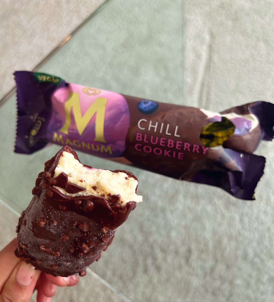 the errand run you do specifically to get ✨snacks and snacks only✨.. is when you make discoveries like the fact that Magnum have a thing called blueberry cookie 

noteto self - must do this more often! 
🫐