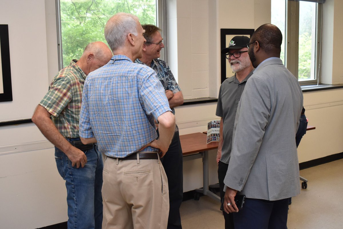 MSUDOEPlantLab's tweet image. We recently had the honor to celebrate with Tom Sharkey as he begins his retirement. Tom spent 51 years in the plant sciences, maintaining a robust research program while teaching and mentoring young scientists. Read more about his career: natsci.msu.edu/news/2025/2025…