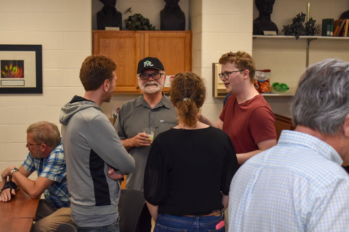 MSUDOEPlantLab's tweet image. We recently had the honor to celebrate with Tom Sharkey as he begins his retirement. Tom spent 51 years in the plant sciences, maintaining a robust research program while teaching and mentoring young scientists. Read more about his career: natsci.msu.edu/news/2025/2025…