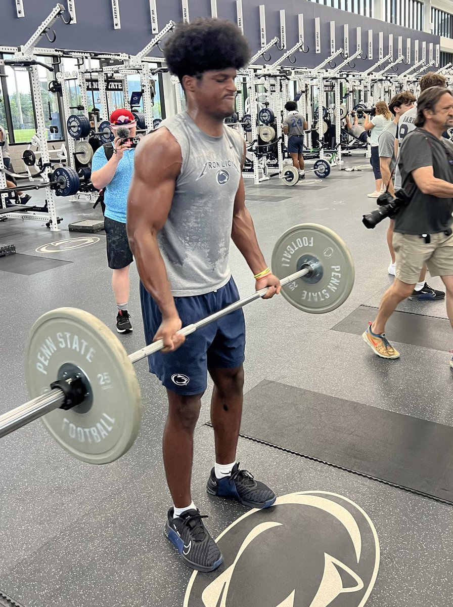 Penn State freshman linebacker LaVar Arrington II is filling out. 

Updates from the Nittany Lions' open summer workout: on3.com/boards/threads…