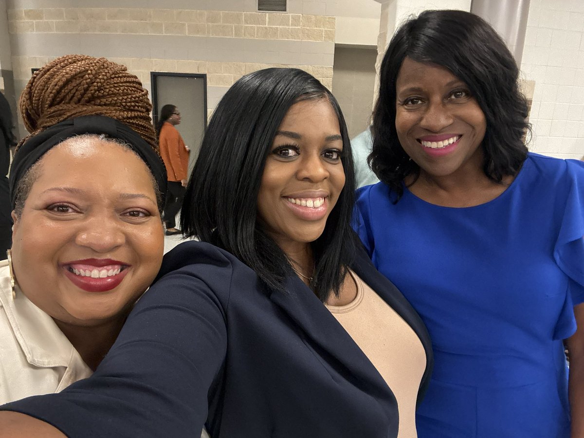 Sheniqua Johnson (@sheniquaj0hns0n) on Twitter photo We choose to lead in <a href="/LewisvilleISD/">Lewisville ISD</a> because we are committed to creating a supportive environment that empowers students and staff to grow, succeed, and overdeliver! #Inspire25 #OneLISD ๐๐ We choose to lead in <a href="/LewisvilleISD/">Lewisville ISD</a> because we are committed to creating a supportive environment that empowers students and staff to grow, succeed, and overdeliver! #Inspire25 #OneLISD ๐๐