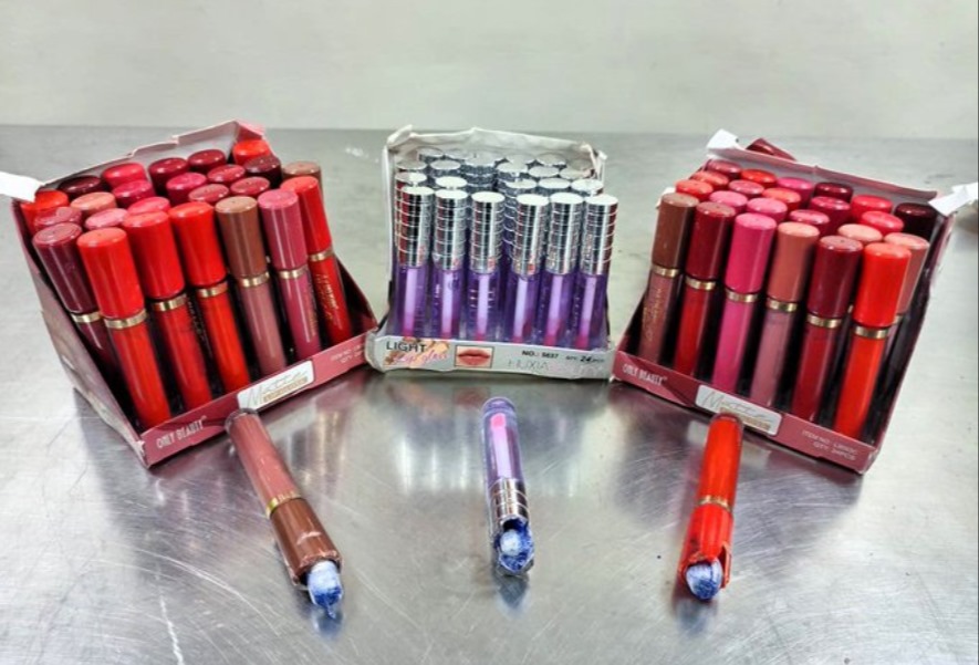InsideMainland's tweet image. Beauty with a deadly twist: NDLEA stops attempt to smuggle drugs hidden in lipsticks at Lagos airport