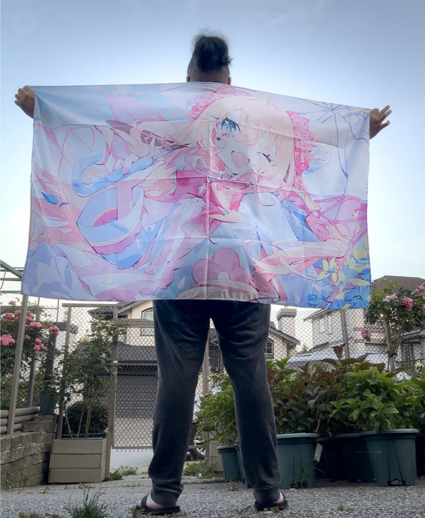 [ MERCH ANNOUNCEMENT ]

A NEW MERCH DROP HAS HAPPENED TO CELEBRATE MY NEW DEBUT!!

WE GOT MY FIRST EVER PLUSHIE DROP (peak throwable size, i cant stop throwing her against a wall), AND A REALLY PRETTY TAPESTRY AND POSTER FROM ONE OF MY FAVORITE ARTISTS EVER!!

&gt;&gt; Store closes