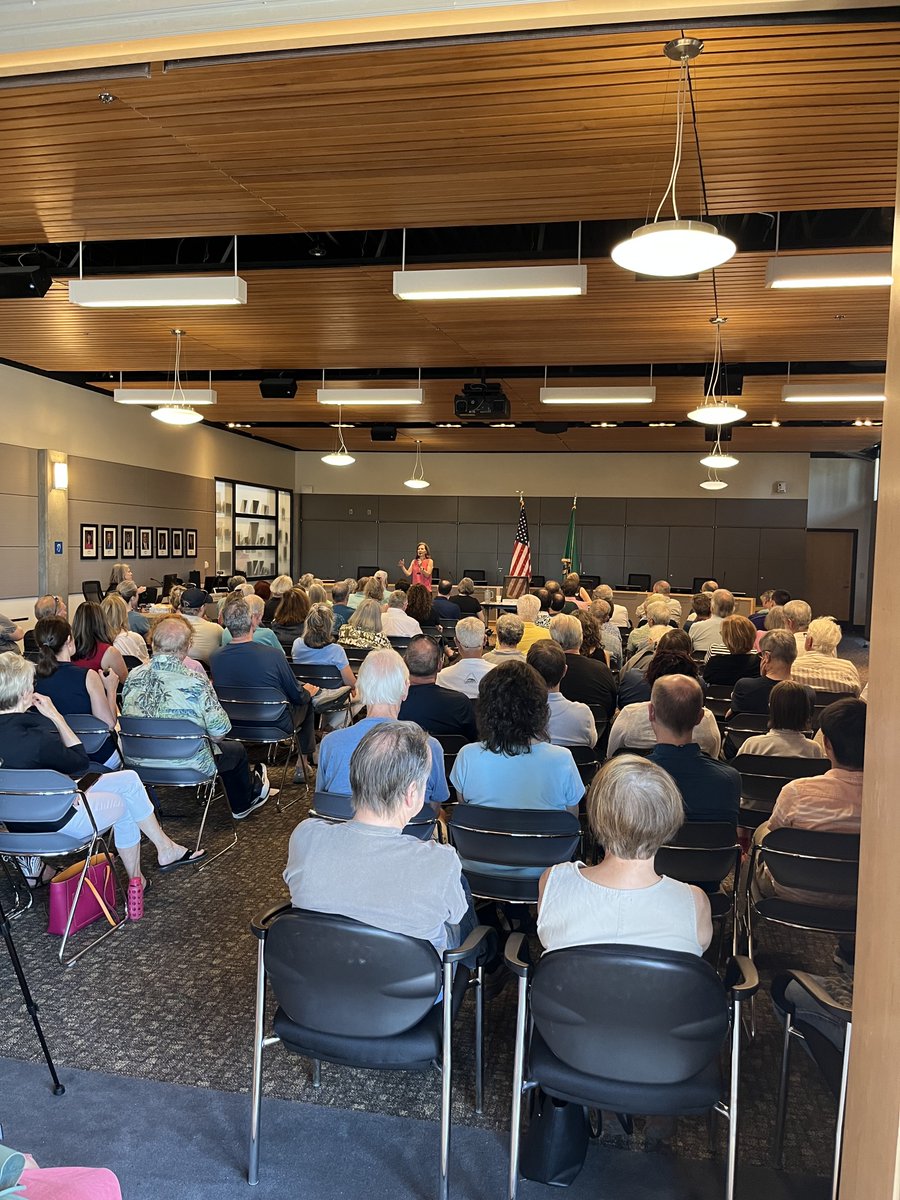 RepKimSchrier's tweet image. Thank you to everyone who joined yesterday's town hall in Sammamish to discuss the Big Ugly Bill and what its passage means for #WA08.
I will keep fighting to reverse the cuts and protect hardworking families across our state.
