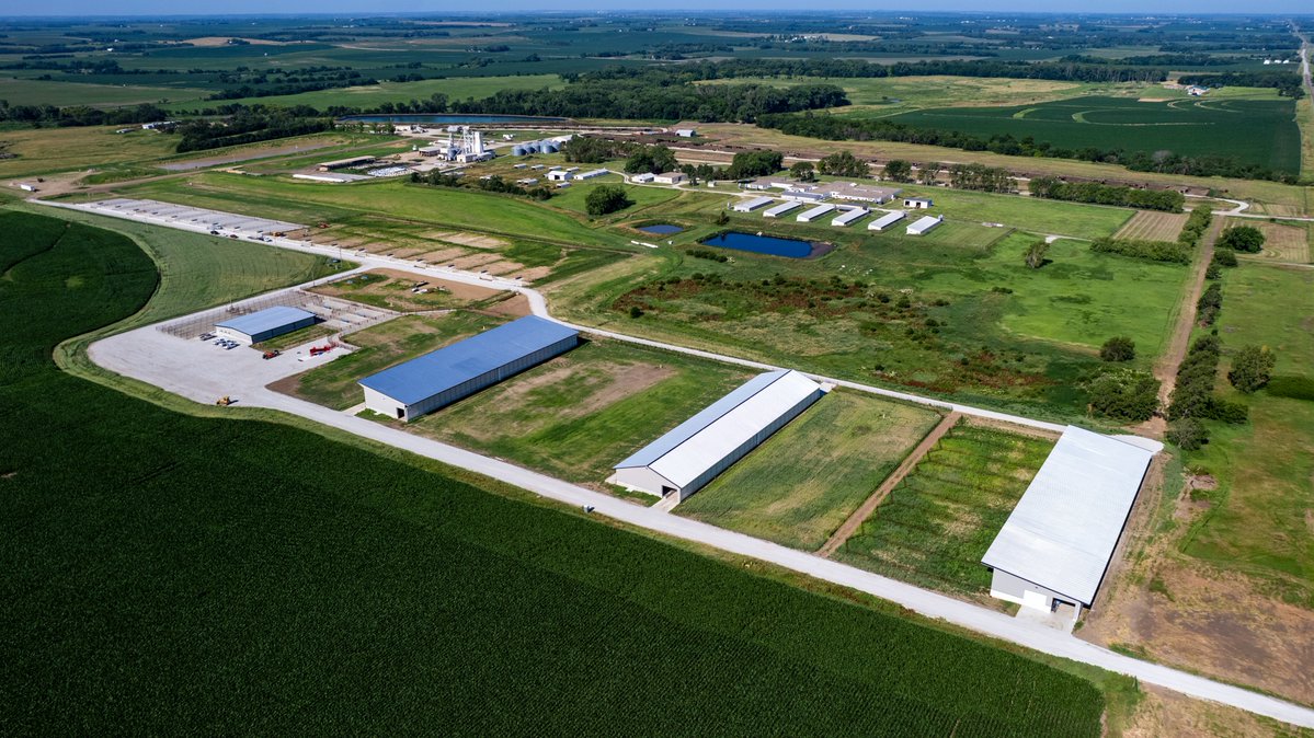 UNL_IANR's tweet image. UNL’s Top 10% global ranking in ag & natural resources = boots on the ground, tech in the field, & impact that spans Nebraska and beyond. 🌍
We’re proud to lead where it matters.
🔗 buff.ly/gmgsyiD