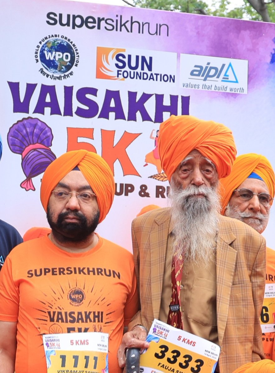vikramsahney's tweet image. Deeply saddened by the passing of legendary Fauja Singh Ji, an inspiration to generations. He twice flagged off the WPO Vaisakhi 5K Super Sikh Marathon in Delhi, spreading the spirit of resilience and seva. His legacy will live on. #FaujaSingh #legend
@sunfoundationIn @wpoindia