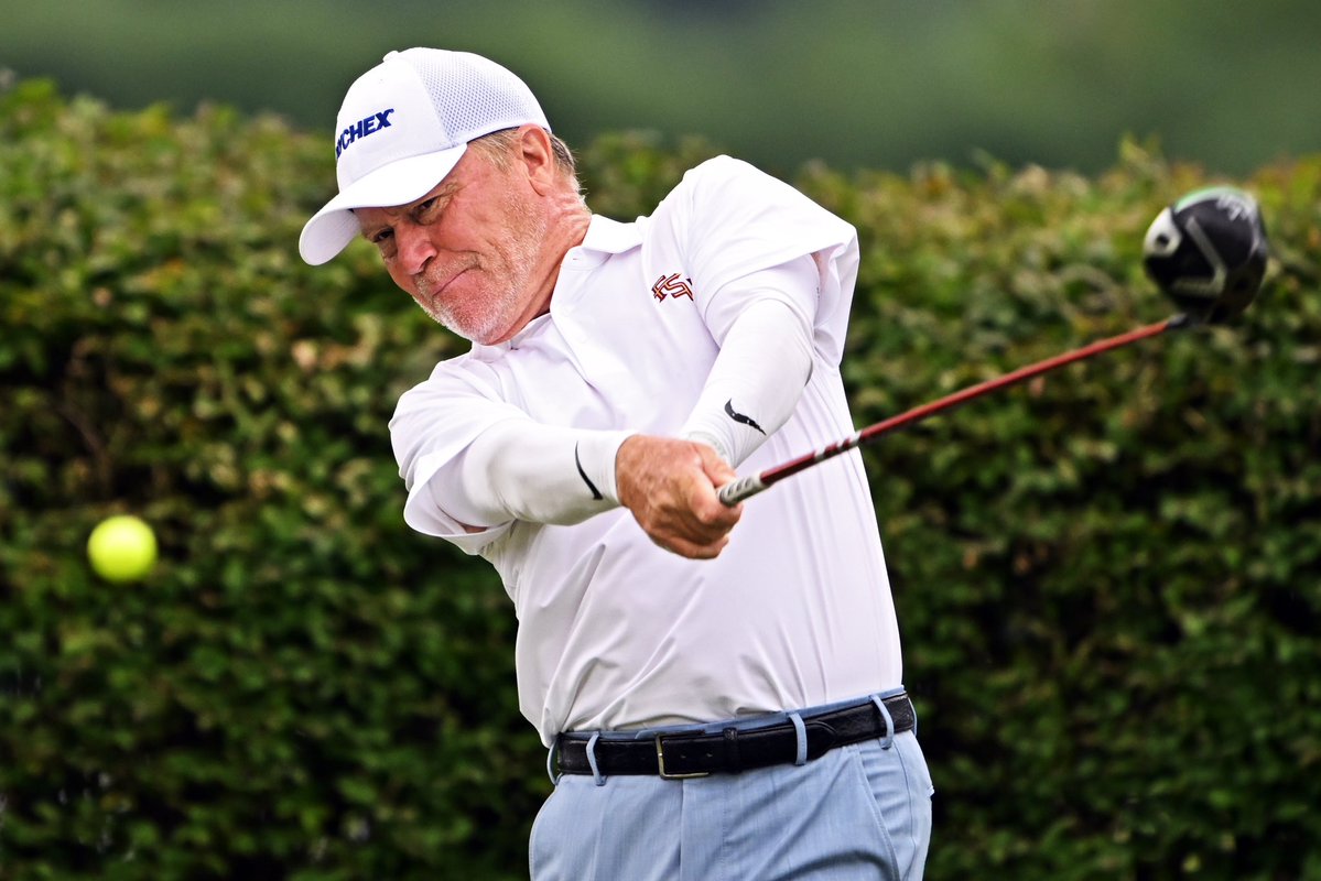 FSUGolf's tweet image. A top 5️⃣ finish at the @dicksopengolf for Jeff Sluman while wearing the Garnet & Gold 🍢
We love to see it!
📸 @ChampionsTour
#NoleFamily | #Driven