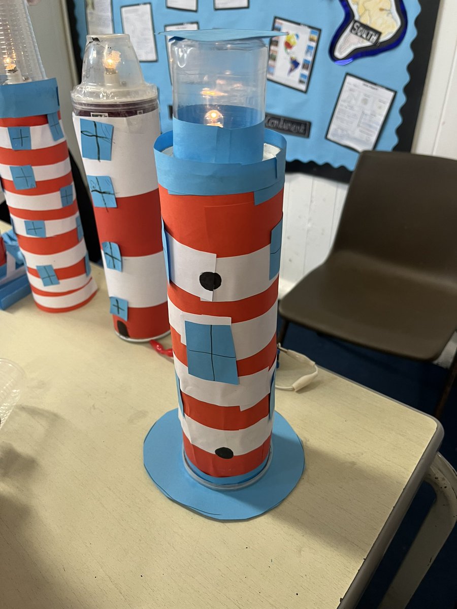 This afternoon, we created lighthouses using simple circuits to complete them. They looked amazing! Well done Year 5!