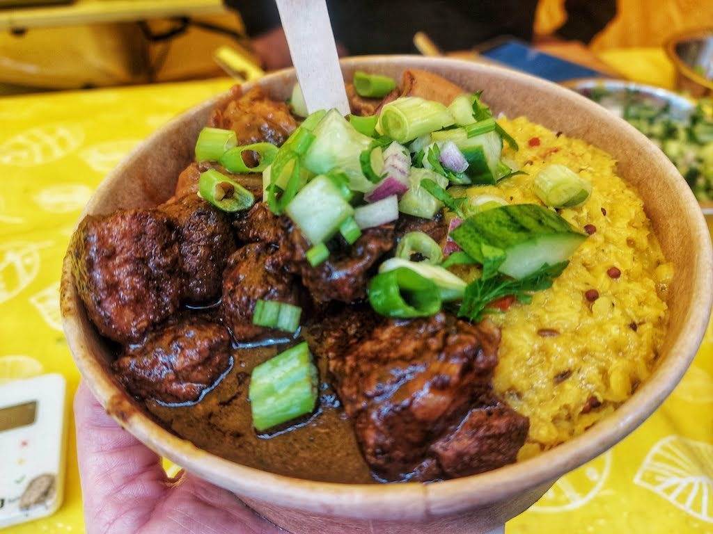 Bristol Harbour Festival also starts on Friday this week, so why not head to the market to line the stomach before starting the celebrations? ⁠⁠
#bristolmarket #foodanddrink #bristolfoodies #takeaway #bristollunch #lunchinspiration#visitbristol #bristolindependant #foodstagram